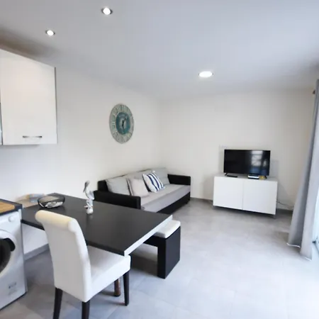 Book Jet - Ursula * コスタ・カルマ